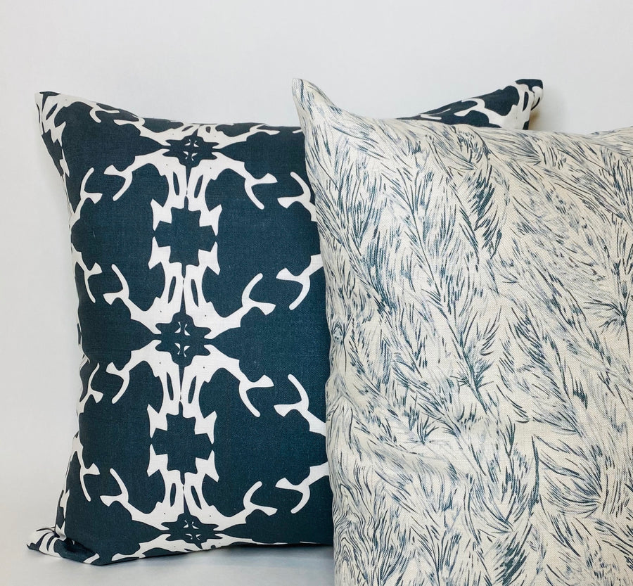 VERTEBRAE Pillow | Marine